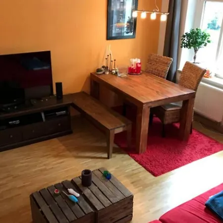 cozy flat with at the water - gemütliche Wohnung direkt am Wasser Apartamento *